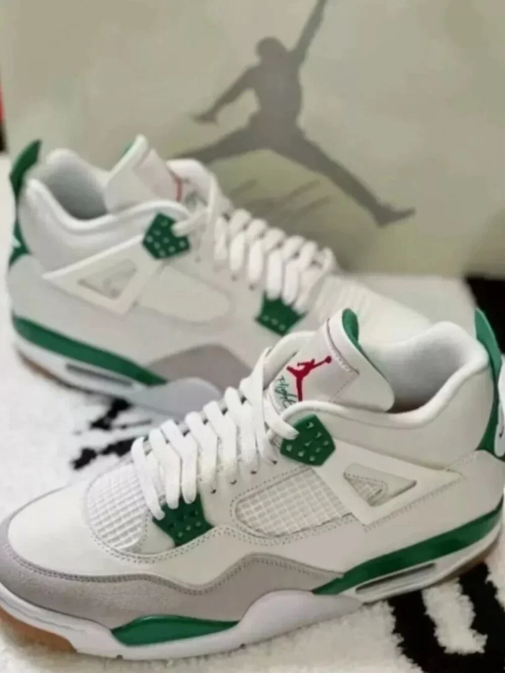 Brand New Air Jordan 4 Retro SB Pine Green